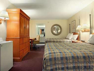 Express Inn & Suites Clearwater بينيلاس بارك المظهر الخارجي الصورة